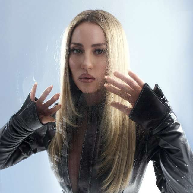 Derya Uluğ – “Hani”